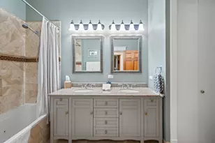 1020 W Roscoe St, Chicago, IL 60657 - Photo 23