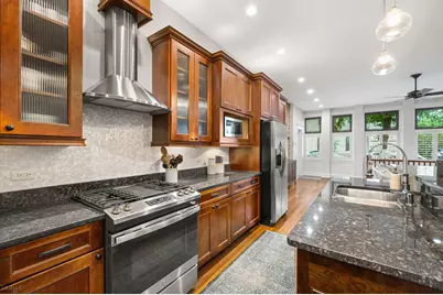 1020 W Roscoe Street #1W, Chicago, IL 60657 - Photo 13