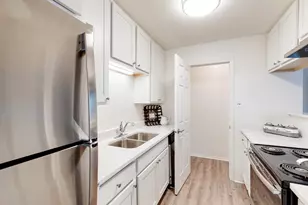 1114 Johnson Dr, Buffalo Grove, IL 60089 - Photo 11