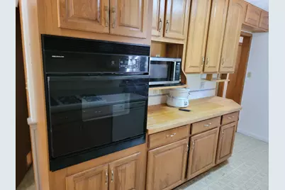 [Address not provided], Freeport, IL 61032 - Photo 17