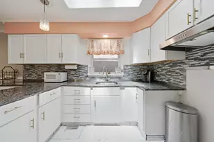 2922 W Nelson St, Chicago, IL 60618 - Photo 13