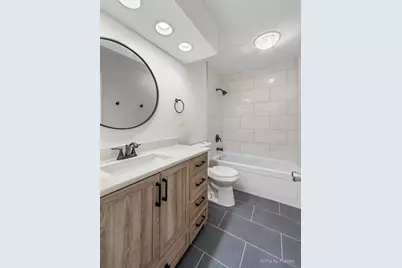 4145 Winston Drive, Hoffman Estates, IL 60192 - Photo 13