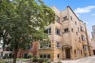429 W Wellington Ave, Chicago, IL 60657 - Photo 1