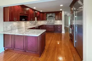 2925 Parkside Dr, Highland Park, IL 60035 - Photo 7