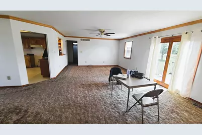 9830 Yorktown Road, Lyndon, IL 61261 - Photo 7