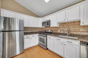 581 Le Parc Cir, Buffalo Grove, IL 60089 - Photo 11