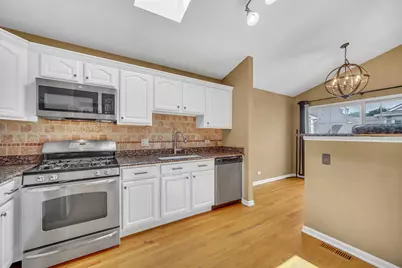 581 Le Parc Circle #581, Buffalo Grove, IL 60089 - Photo 13