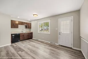 16388 Terry Ln, Oak Forest, IL 60452 - Photo 7