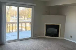 1855 Tall Oaks Dr, Aurora, IL 60505 - Photo 3