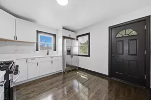 6604 S Rockwell St, Chicago, IL 60629 - Photo 9