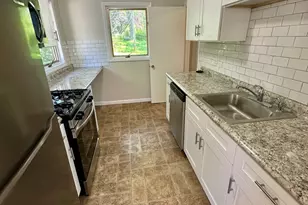 45 Golfview Rd, Lake Zurich, IL 60047 - Photo 3