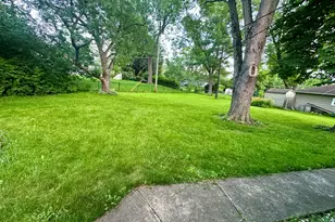 45 Golfview Rd, Lake Zurich, IL 60047 - Photo 9