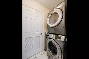 2222 W Belmont Ave, Chicago, IL 60618 - Photo 21