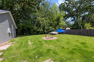 105 Morningside Dr, Lakemoor, IL 60051 - Photo 17