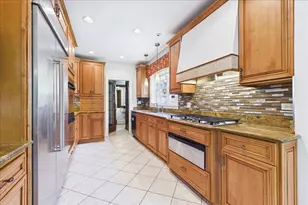 5873 N Forest Glen Ave, Chicago, IL 60646 - Photo 9