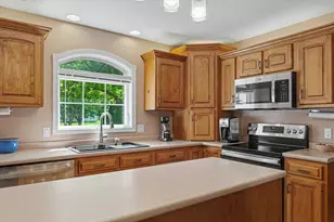 3208 Cherry Hills Dr, Champaign, IL 61822 - Photo 17