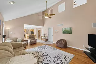 3208 Cherry Hills Dr, Champaign, IL 61822 - Photo 11