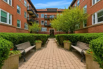 845 W Belle Plaine Avenue #2E, Chicago, IL 60613 - Photo 1