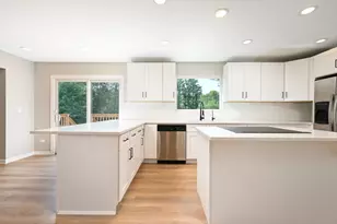 8307 Concord Dr, Bull Valley, IL 60098 - Photo 5
