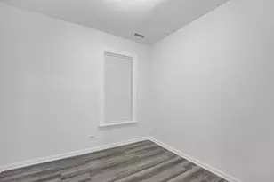 2152 W 21st St, Chicago, IL 60608 - Photo 13