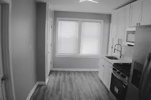 2014 W 52nd St, Chicago, IL 60609 - Photo 5