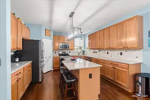 1164 Dorr Dr, Sugar Grove, IL 60554 - Photo 9
