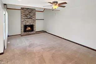 905 Abingdon Ct, Gurnee, IL 60031 - Photo 3