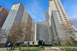 3950 N Lake Shore Dr, Chicago, IL 60613 - Photo 1