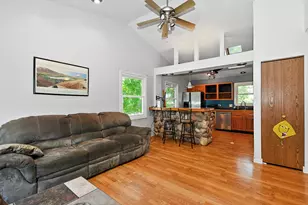 401 Fernwood Dr, Westmont, IL 60559 - Photo 3