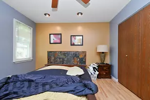 401 Fernwood Dr, Westmont, IL 60559 - Photo 9
