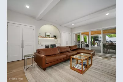 1938 N Sawyer Avenue #1, Chicago, IL 60647 - Photo 9