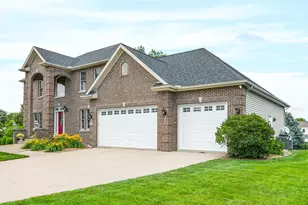 10 Cloverhill Cir, Bloomington, IL 61705 - Photo 45