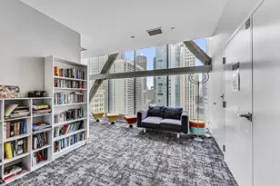 8 E Randolph St, Chicago, IL 60601 - Photo 33