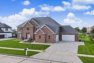 609 Carrera Dr, Savoy, IL 61874 - Photo 3