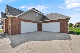 609 Carrera Dr, Savoy, IL 61874 - Photo 53