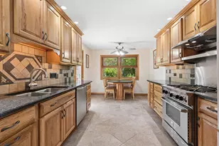 7933 Glen Ln, Darien, IL 60561 - Photo 13