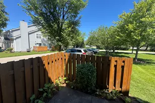 267 Yorkshire Ct, Gurnee, IL 60031 - Photo 25