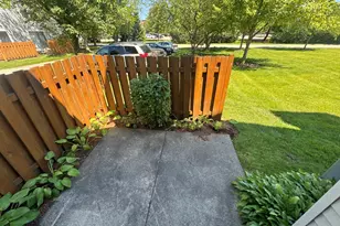 267 Yorkshire Ct, Gurnee, IL 60031 - Photo 23