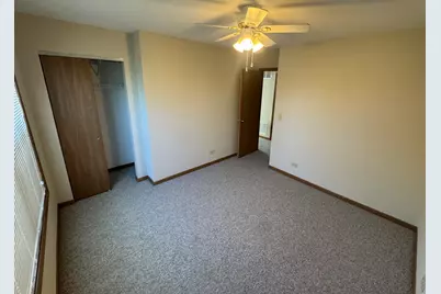 267 Yorkshire Court, Gurnee, IL 60031 - Photo 17