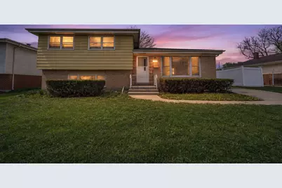 10 N Adams Drive, Addison, IL 60101 - Photo 1