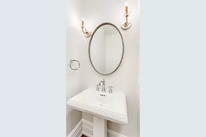 116 W Chestnut Street, Chicago, IL 60610 - Photo 9