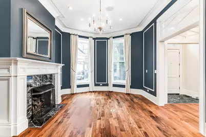 116 W Chestnut Street, Chicago, IL 60610 - Photo 3