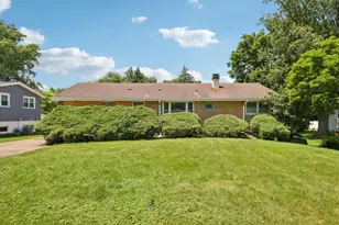 418 Highland Rd, Willowbrook, IL 60527 - Photo 1