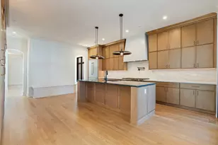 2214 W Oakdale Ave, Chicago, IL 60618 - Photo 11