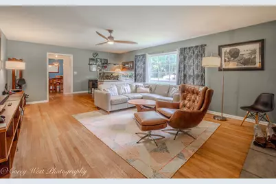 1319 W State Street, Geneva, IL 60134 - Photo 15