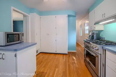 1319 W State Street, Geneva, IL 60134 - Photo 11