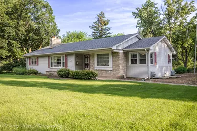 1319 W State Street, Geneva, IL 60134 - Photo 1