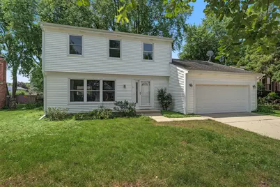 5 Keswick Lane, Vernon Hills, IL 60061 - Photo 1