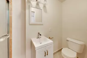 2730 N Sawyer Ave, Chicago, IL 60647 - Photo 11