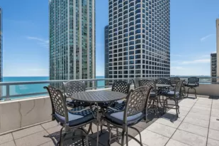 201 N Westshore Dr, Chicago, IL 60601 - Photo 27